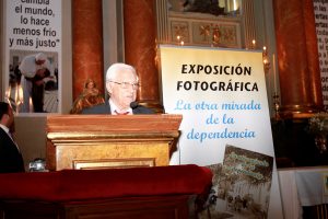 Padre-Angel_Inauguracion-exposicion-Dependencia-jun-2015