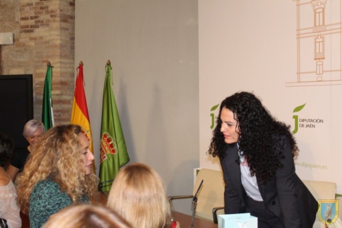 Mesa redonda: mujer e igualdad. X aniversario Residencia Altos de Jontoya