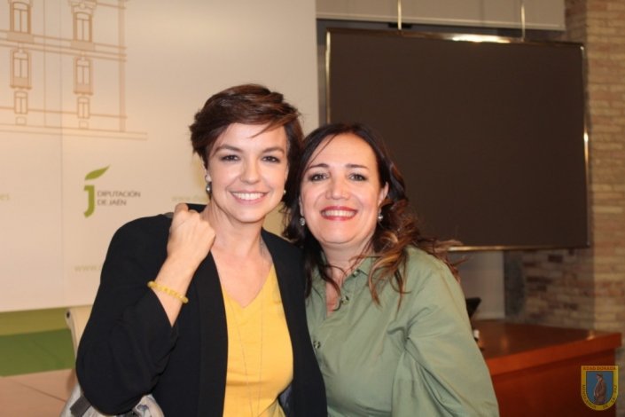 Mesa redonda: mujer e igualdad. X aniversario Residencia Altos de Jontoya