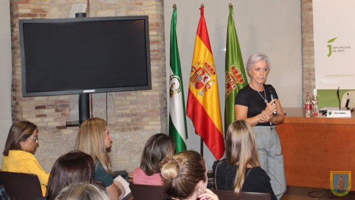 Mesa redonda: mujer e igualdad. X aniversario Residencia Altos de Jontoya